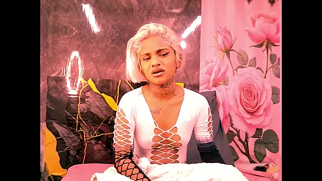 Snapshot of indian_barbie chatting on June 11, 2026, 8:55 am indian barbie online show from June 11, 2026, 8:55 am