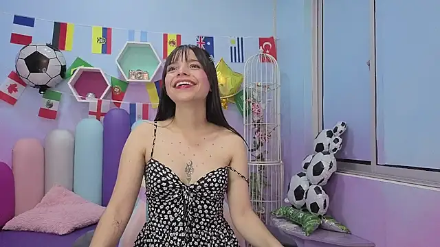 Isaa Skinny online show from July 5, 2026, 4:19 am