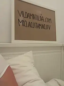 Lillamatilda online show from April 17, 2026, 11:07 pm