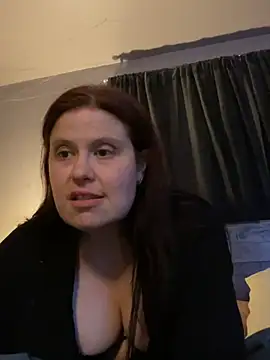 JulieetteLatte online show from April 27, 2026, 12:30 am