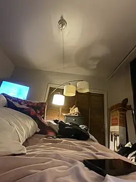 JulieetteLatte online show from July 13, 2026, 1:49 am