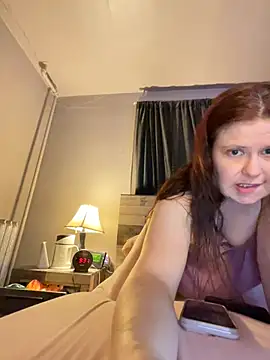 JulieetteLatte online show from May 4, 2026, 1:31 am