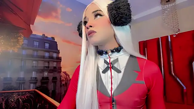 Paola Delfino online show from May 25, 2026, 12:04 pm