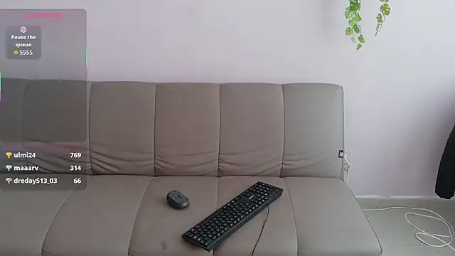 Snapshot of Zara_Fire chatting on May 7, 2026, 8:01 pm Zara Fire online show from May 7, 2026, 8:01 pm