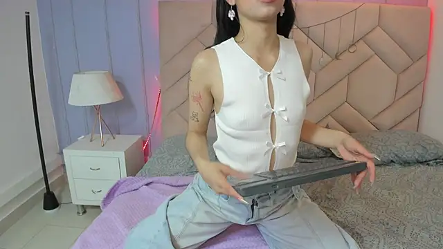 Eimy Blaze online show from August 5, 2026, 7:30 pm