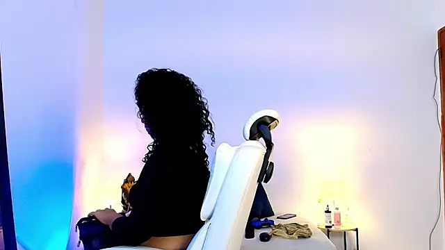 Snapshot of Luciianita_lov199 chatting on May 17, 2026, 8:20 pm Luciianita lov199 online show from May 17, 2026, 8:20 pm