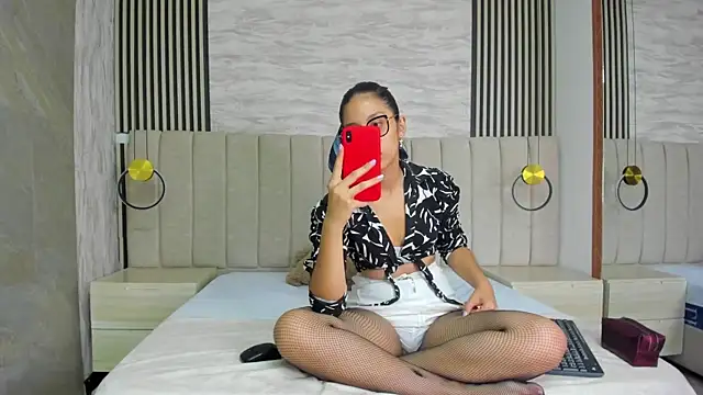 ehlunara online show from March 21, 2026, 7:40 pm