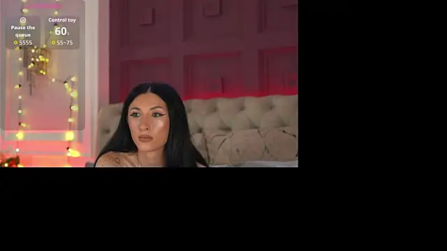 EllieJules online show from July 11, 2026, 4:02 am