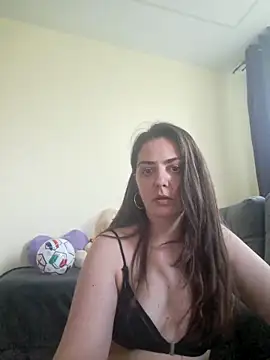 Snapshot of Arya_Malone chatting on June 18, 2026, 11:26 am Arya Malone online show from June 18, 2026, 11:26 am