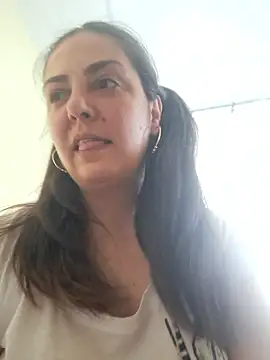 Snapshot of Arya_Malone chatting on June 8, 2026, 7:31 am Arya Malone online show from June 8, 2026, 7:31 am