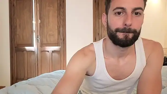 AmicisegretiITA online show from May 1, 2026, 12:21 pm
