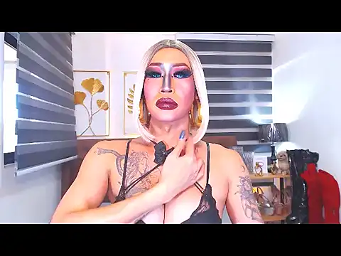 Snapshot of DominateMistressTania chatting on May 25, 2026, 12:21 am DominateMistressTania online show from May 25, 2026, 12:21 am