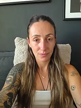 NicoleKaiser online show from June 25, 2026, 5:18 pm