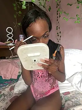 rosesgard3n online show from April 4, 2026, 8:48 pm