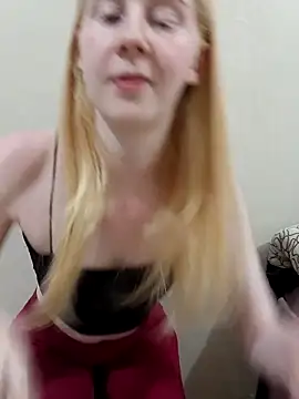 Snapshot of ninaxbabyy chatting on March 18, 2026, 12:25 am ninaxbabyy online show from March 18, 2026, 12:25 am