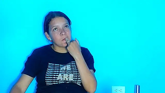 ambar69noir online show from June 25, 2026, 1:14 am
