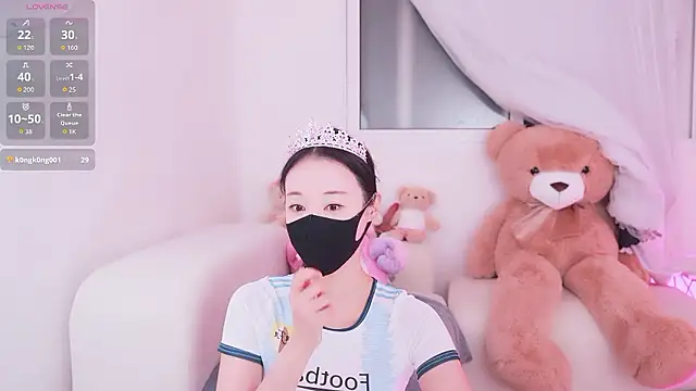 sexyjoy95 online show from May 4, 2026, 10:40 am