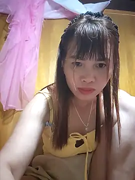 Reeoo-93 online show from June 18, 2026, 9:53 pm