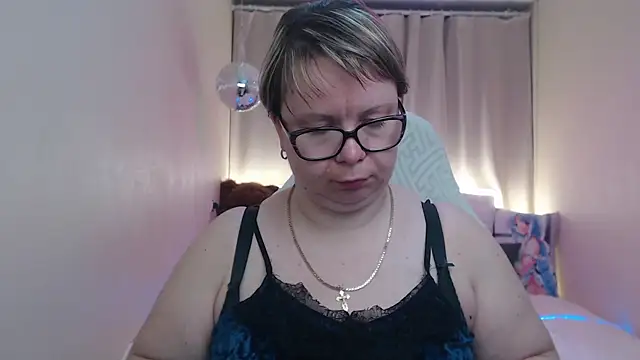Snapshot of BonnnyBoobsy chatting on May 27, 2026, 1:57 am BonnnyBoobsy online show from May 27, 2026, 1:57 am