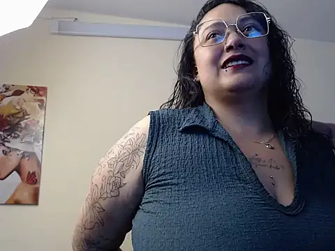 Snapshot of AvaRyd chatting on May 10, 2026, 4:27 am AvaRyd online show from May 10, 2026, 4:27 am