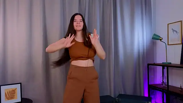 Snapshot of EnidCadarette chatting on March 28, 2026, 2:40 pm EnidCadarette online show from March 28, 2026, 2:40 pm