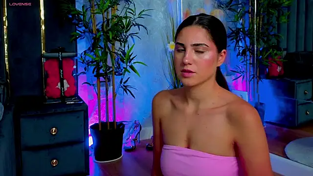 valery evan online show from August 1, 2026, 6:06 pm