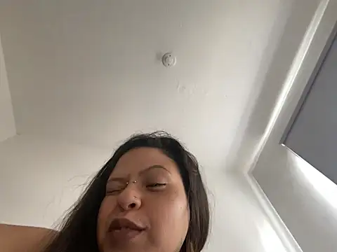 Snapshot of juel1sa chatting on May 1, 2026, 3:50 pm juel1sa online show from May 1, 2026, 3:50 pm