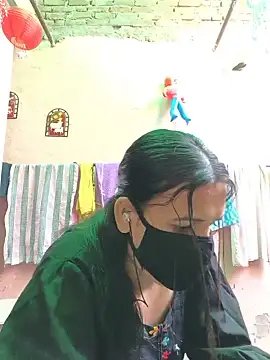 REENA-STRIP online show from May 14, 2026, 6:43 am