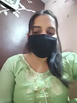 REENA-STRIP online show from May 15, 2026, 8:56 am