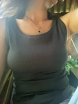 Snapshot of Emmi_cute9x chatting on July 12, 2026, 1:06 am Emmi cute9x online show from July 12, 2026, 1:06 am