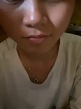 Snapshot of Emmi_cute9x chatting on July 14, 2026, 10:21 am Emmi cute9x online show from July 14, 2026, 10:21 am
