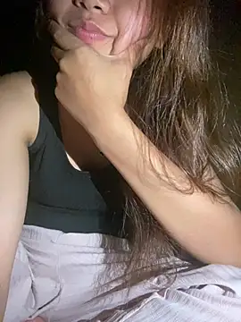 Snapshot of Emmi_cute9x chatting on July 16, 2026, 1:30 pm Emmi cute9x online show from July 16, 2026, 1:30 pm