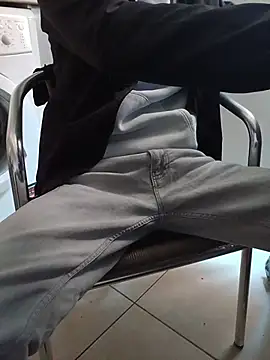 Skinboy06 online show from April 1, 2026, 3:42 pm