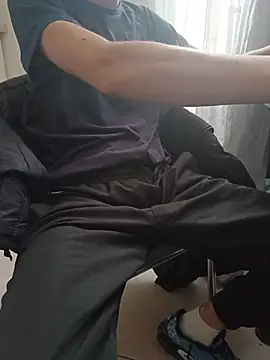 Skinboy06 online show from April 17, 2026, 3:15 pm