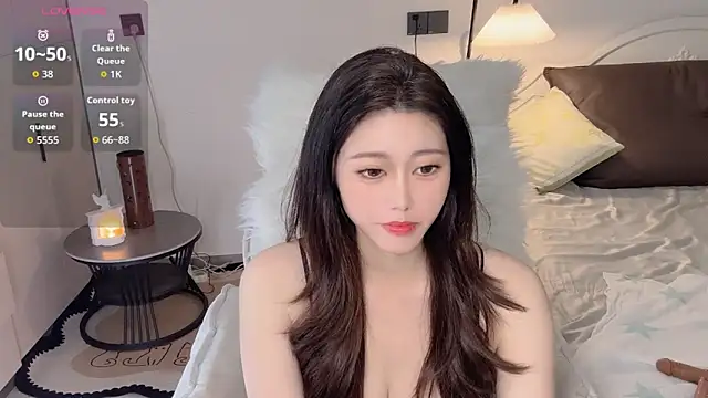 Snapshot of Siren_M chatting on May 31, 2026, 2:28 am Siren M online show from May 31, 2026, 2:28 am