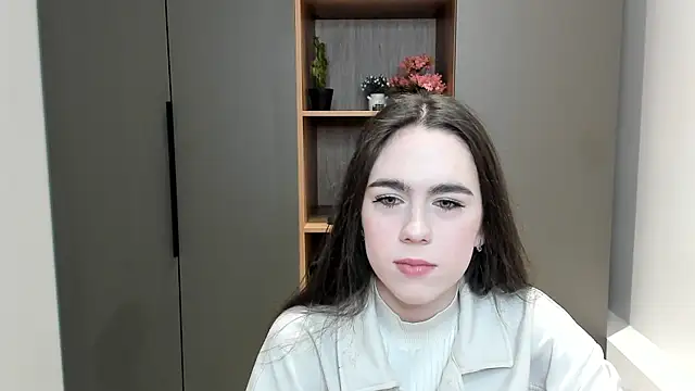 NeliaDotstry online show from March 23, 2026, 5:07 am