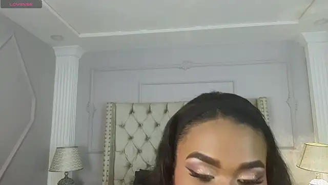 CharlotteMonrroe online show from May 13, 2026, 8:27 pm