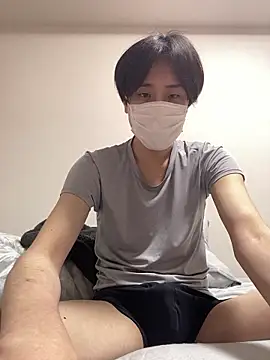 Snapshot of youta200 chatting on April 20, 2026, 1:45 pm youta200 online show from April 20, 2026, 1:45 pm