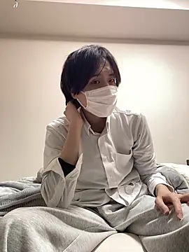 Snapshot of youta200 chatting on April 2, 2026, 10:44 am youta200 online show from April 2, 2026, 10:44 am