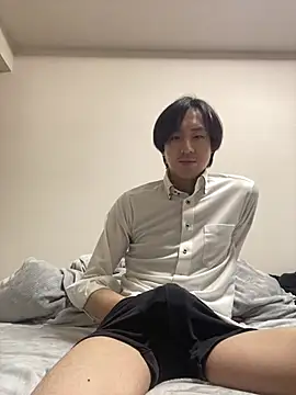 Snapshot of youta200 chatting on April 15, 2026, 10:32 am youta200 online show from April 15, 2026, 10:32 am