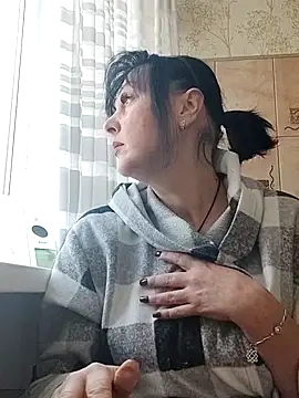 HelgaDennis online show from March 23, 2026, 7:52 am