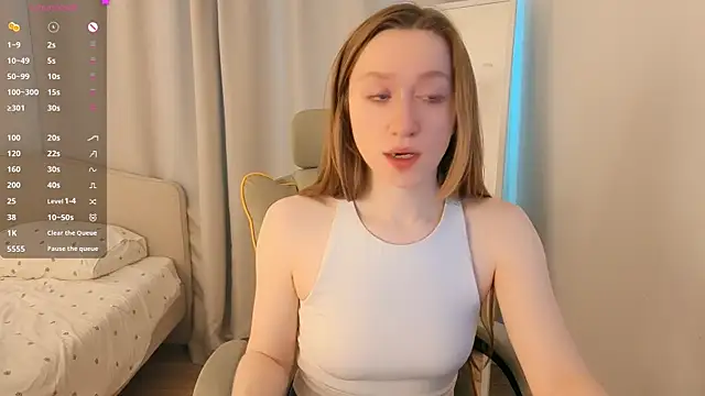Snapshot of mowalova chatting on July 8, 2026, 5:52 am mowalova online show from July 8, 2026, 5:52 am