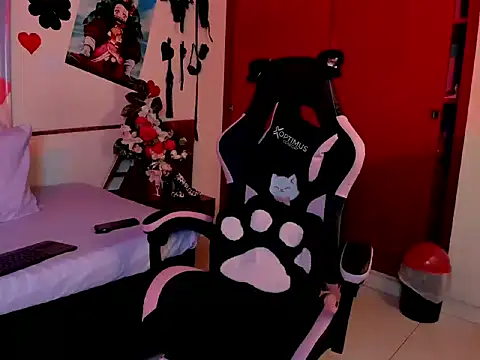 CristalZafiro online show from April 18, 2026, 1:02 pm