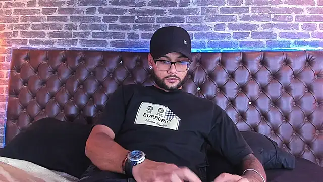 KyleJoss30 online show from April 24, 2026, 9:17 pm