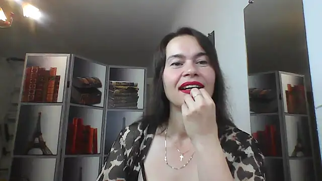 Selena Moo online show from August 4, 2026, 10:09 am