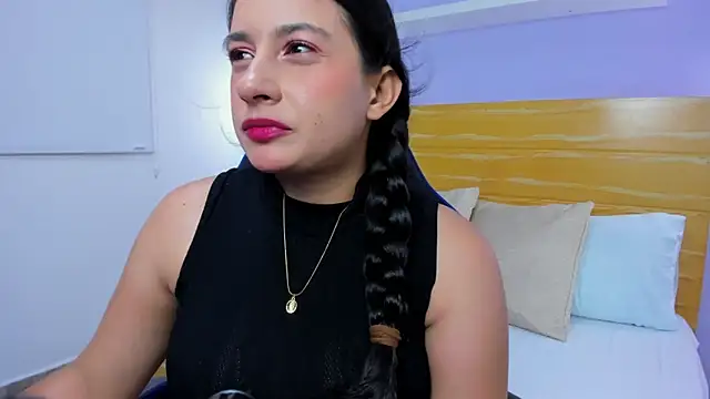 kira relish online show from May 26, 2026, 1:47 am