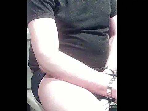 Snapshot of Can_dad chatting on April 5, 2026, 3:24 am Can dad online show from April 5, 2026, 3:24 am