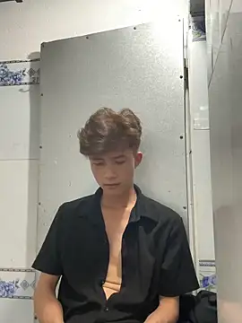 Nguyencuong1999 online show from April 29, 2026, 5:30 pm