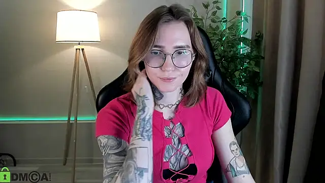 Misha Moss online show from March 23, 2026, 9:42 am