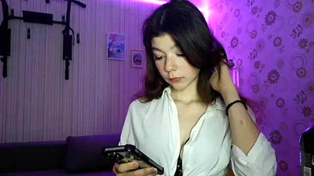 Your Little Sophie online show from March 23, 2026, 11:04 pm